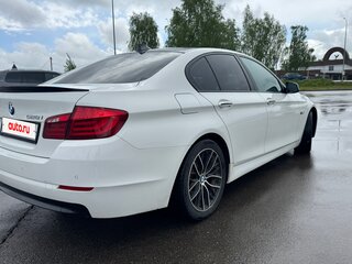 2012 BMW 5 серии 528i xDrive VI (F10/F11/F07), белый, 1850000 рублей, вид 3