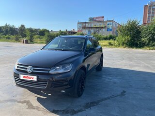 2010 Volkswagen Touareg II, чёрный, 2200000 рублей, вид 2