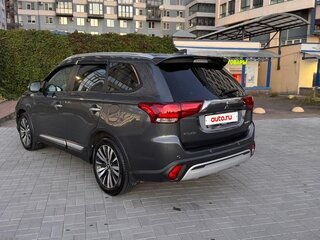 2019 Mitsubishi Outlander III Рестайлинг 3, серый, 2170000 рублей, вид 1
