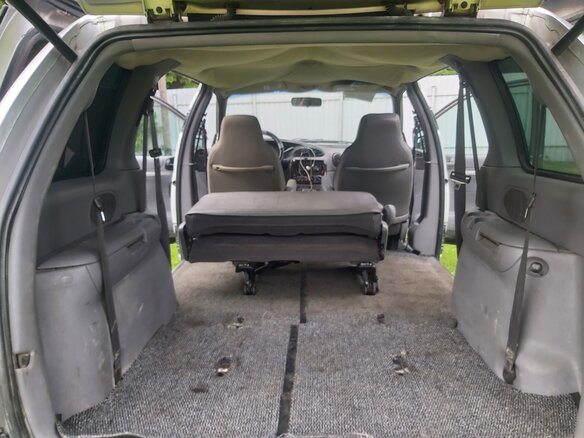 2000 Dodge Caravan III, серебристый, 400000 рублей - вид 15