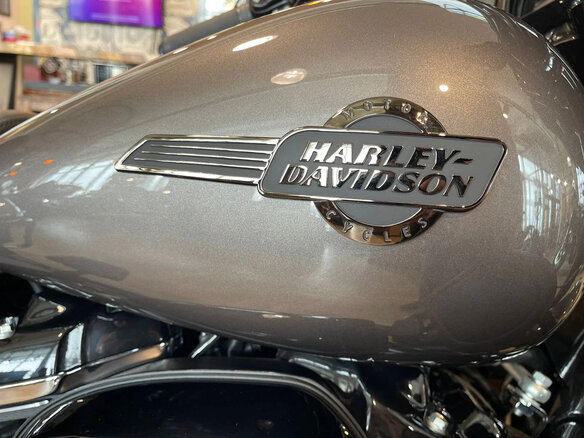 2023 Harley-Davidson Ultra Limited, коричневый, 3950000 рублей - вид 11