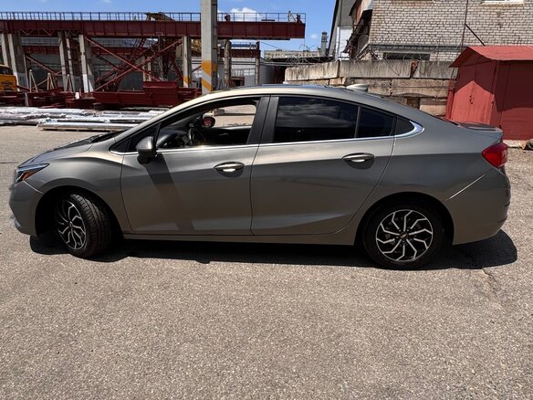 2016 Chevrolet Cruze II, серый, 1300000 рублей - вид 13