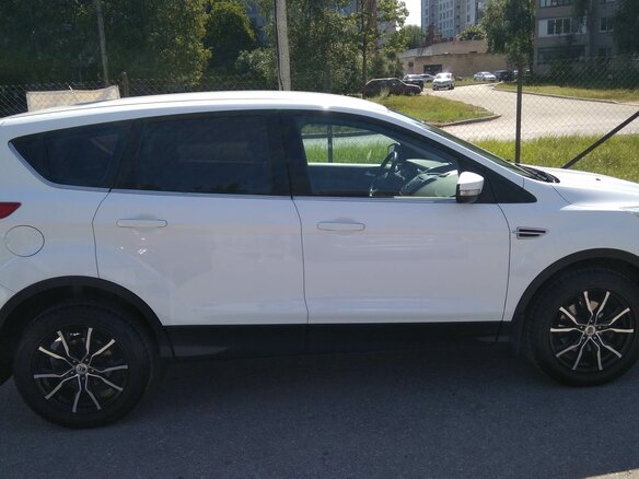 2016 Ford Kuga II, белый - вид 3