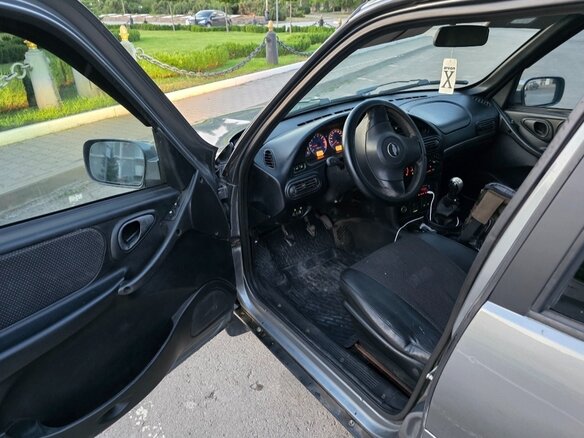 2009 Chevrolet Niva I Рестайлинг, серый, 530000 рублей - вид 9