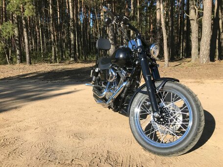 2006 Harley-Davidson Dyna Wide Glide, чёрный, 800000 рублей, вид 3