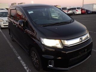 2014 Honda Freed Spike I Рестайлинг 2, чёрный, 1900000 рублей, вид 1