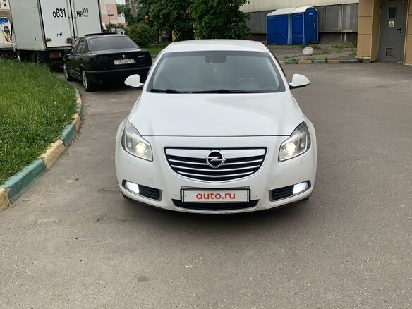 2012 Opel Insignia I, белый, 850000 рублей
