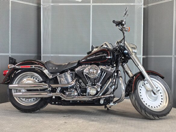 2006 Harley-Davidson Fat Boy, чёрный, 869000 рублей