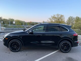 2015 Porsche Cayenne S II Рестайлинг (958), чёрный, 3450000 рублей, вид 4
