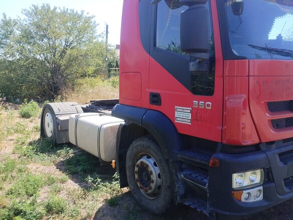 2008 Iveco Stralis, красный, 1500000 рублей