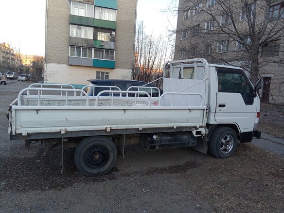 1996 Toyota Toyoace, белый, 950000 рублей - вид 1
