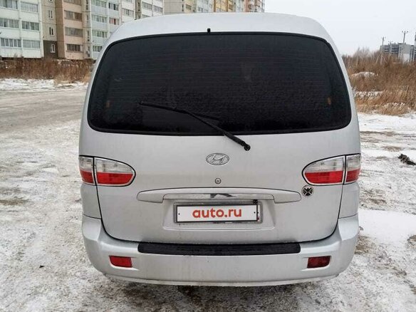 2007 Hyundai H-1 I Рестайлинг, серебристый, 1100000 рублей - вид 4