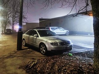 2002 Audi A4 II (B6), серебристый, 680000 рублей, вид 2
