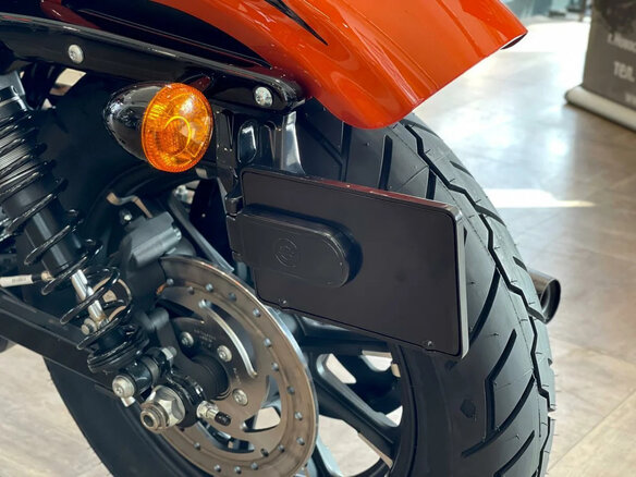 2020 Harley-Davidson Sportster 883, чёрный - вид 2