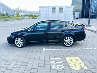2005 Volkswagen Jetta V, чёрный, 666666 рублей, вид 3
