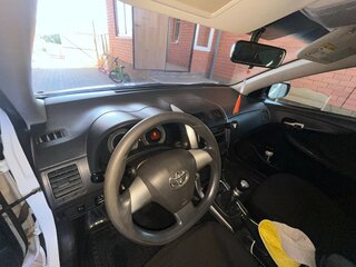 2012 Toyota Corolla X (E140, E150) Рестайлинг, белый, 880000 рублей, вид 5