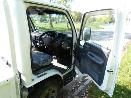 2002 Nissan Atlas, белый, 900000 рублей, вид 5