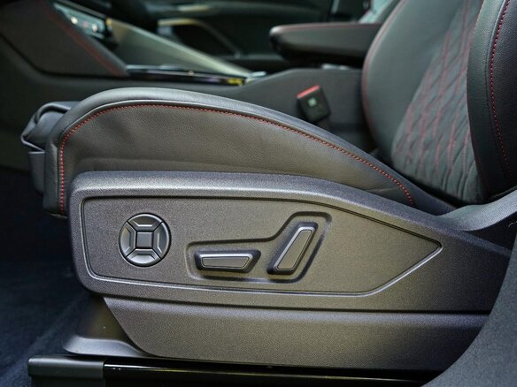 2025 Audi Q5 40 TDI III (GU), чёрный - вид 16