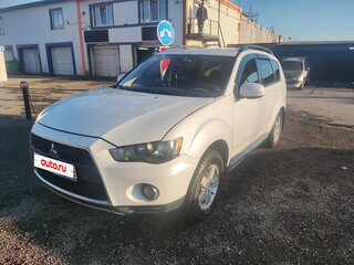 2011 Mitsubishi Outlander II Рестайлинг, белый, 799000 рублей, вид 1