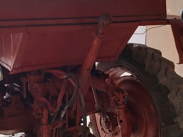 1986 ВТЗ Т-25А, красный - вид 1