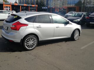 2015 Ford Focus III, серебристый, 999998 рублей, вид 2