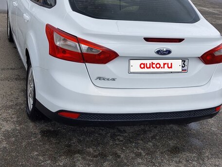 2012 Ford Focus III, белый, вид 4