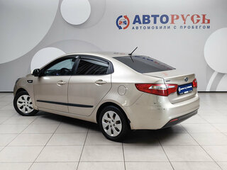 2015 Kia Rio 6-speed III, бежевый, 720000 рублей, вид 2