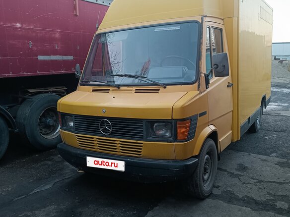 1994 Mercedes-Benz T1, жёлтый, 650000 рублей