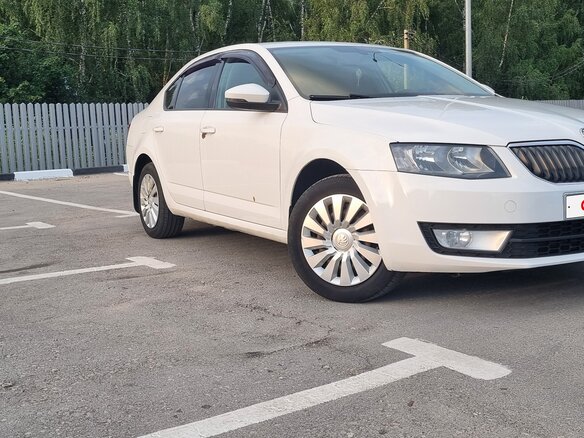 2014 Skoda Octavia III (A7), белый, 800000 рублей - вид 2