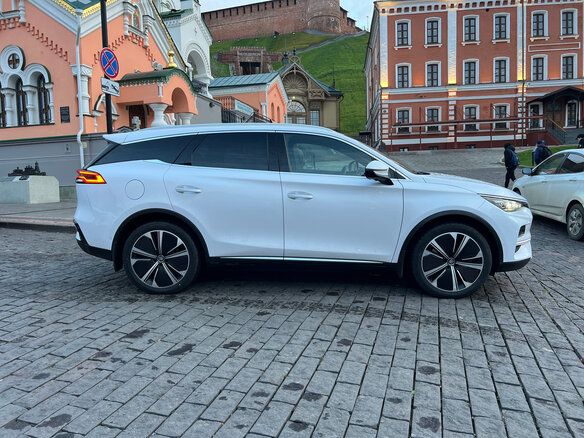 2022 BYD Tang II Рестайлинг 2, белый, 4800000 рублей - вид 1