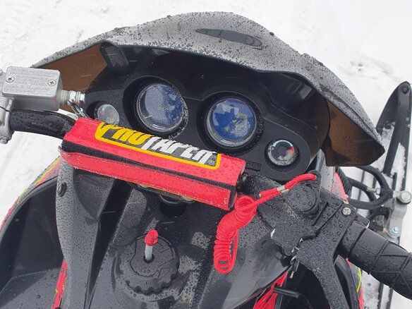 2024 Darex Snow 200, красный, 239000 рублей - вид 11