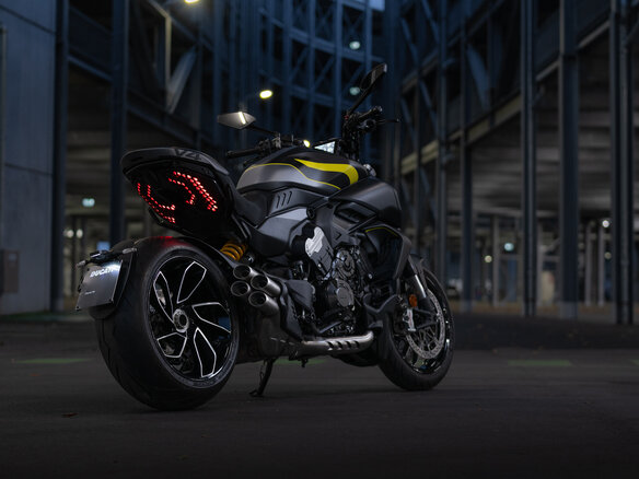 2025 Ducati Diavel V4, чёрный, 3350000 рублей - вид 15