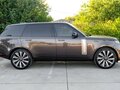 2026 Land Rover Range Rover P615 MHEV Long V, зелёный, 31273020 рублей - вид 2