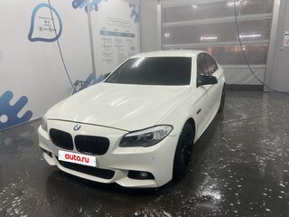 2013 BMW 5 серии 520i VI (F10/F11/F07), белый, 1800000 рублей, вид 2