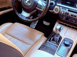 2017 Lexus ES 250 VI Рестайлинг, белый, 3150000 рублей, вид 3