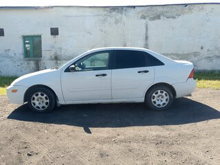 2000 Ford Focus I (North America), белый, 250000 рублей, вид 4