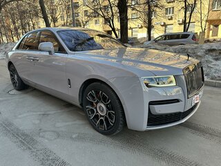 2023 Rolls-Royce Ghost Black Badge II (Series I), серый, 36300000 рублей, вид 1