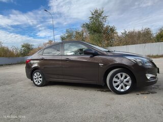 2016 Hyundai Solaris I Рестайлинг, коричневый, 950000 рублей, вид 2