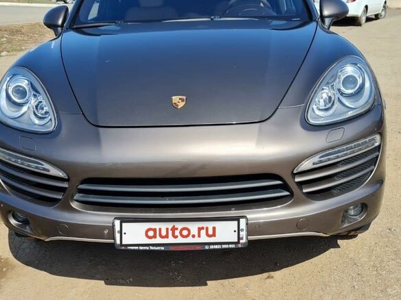 2013 Porsche Cayenne II (958), коричневый - вид 1
