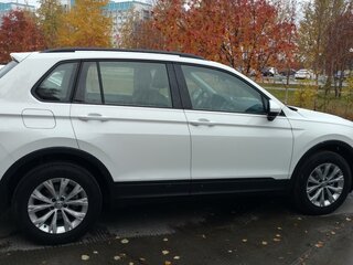 2017 Volkswagen Tiguan II, белый, 1600000 рублей, вид 3