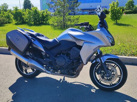 2011 Honda CBF 1000, серебристый, 620000 рублей, вид 1