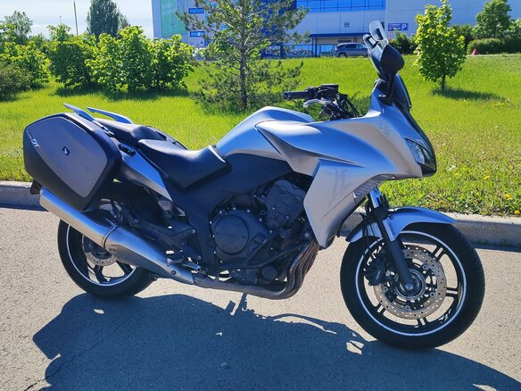 2011 Honda CBF 1000, серебристый, 620000 рублей