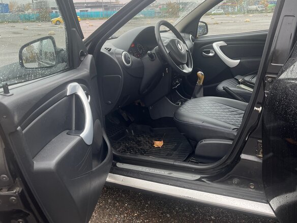 2012 Renault Sandero Stepway I, чёрный, 405000 рублей - вид 9