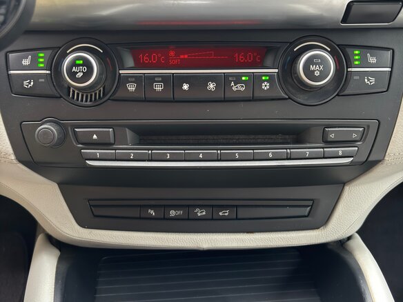2010 BMW X5 M I (E70), синий, 1900000 рублей - вид 19