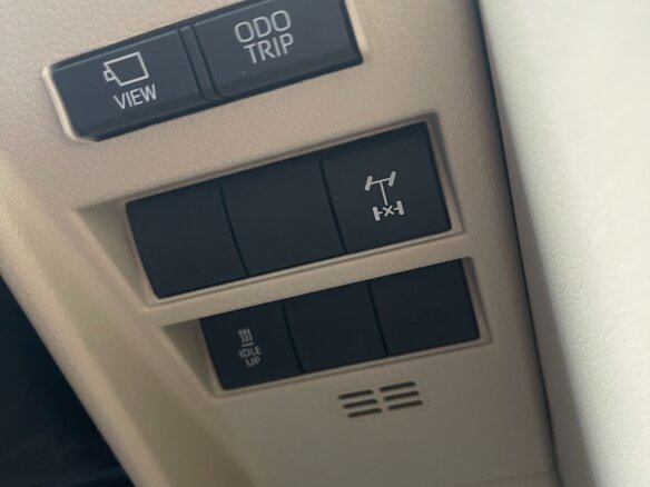 2023 Toyota Land Cruiser 300 Series, чёрный, 14300000 рублей - вид 22