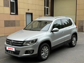 2011 Volkswagen Tiguan I, серебристый, 960000 рублей, вид 2