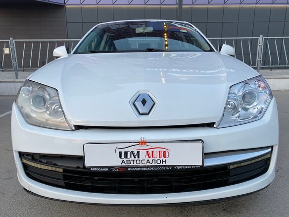 2008 Renault Laguna III, белый - вид 12