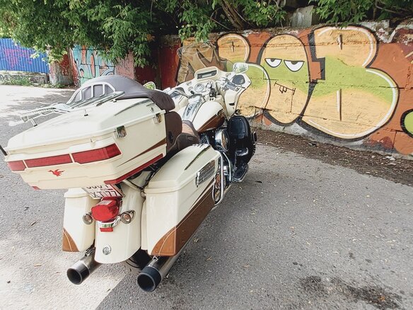 2010 Harley-Davidson CVO Road Glide, бежевый, 1400000 рублей - вид 5