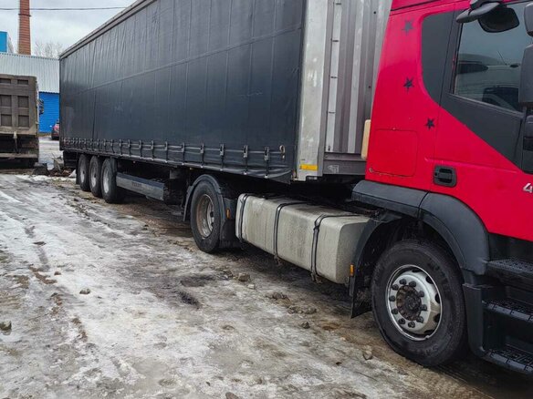 2008 Iveco Stralis, красный, 2200000 рублей