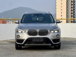 2018 BMW X1 18i sDrive II (F48), серебристый, 1650008 рублей, вид 2